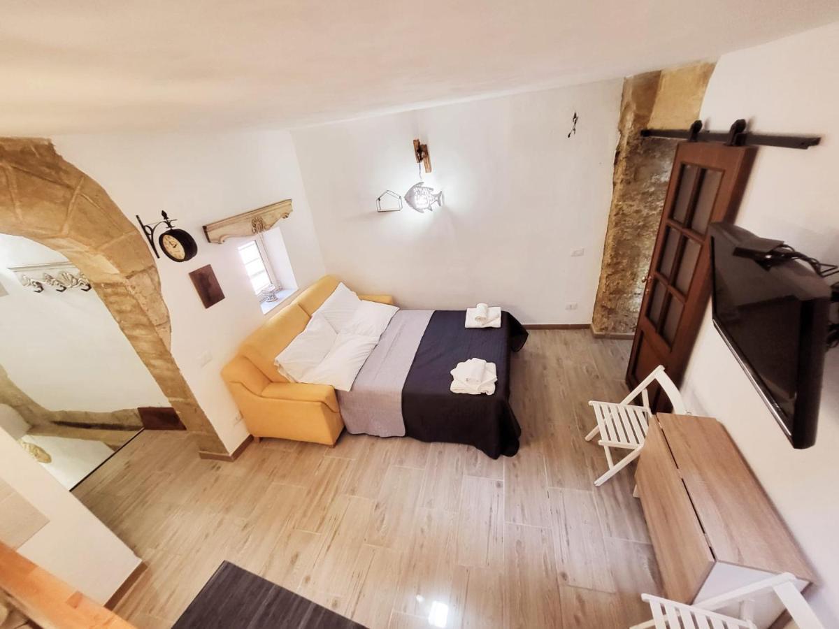 Casetta Poli- Appartamento Con Terrazza - Centro Storico Палермо Екстериор снимка